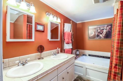 539 Cornwall Bridge Rd, West Woods CT  06069-2525 exterior