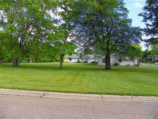401 Lake St, Sherburn, MN 56171-1103