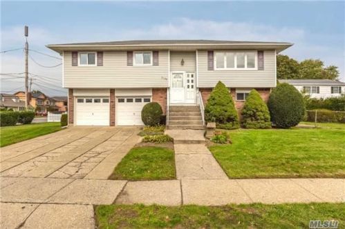 3799 Saries Ct, Seaford, NY 11783-1159