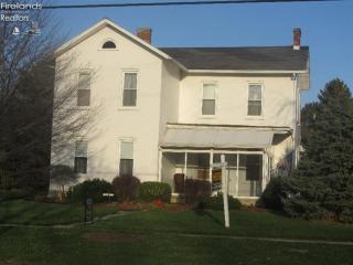 137 Buchanan St, Fremont, OH 43420-4301