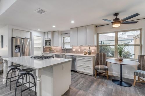 1306 Glen Cove Dr, Richardson TX  75080-3727 exterior