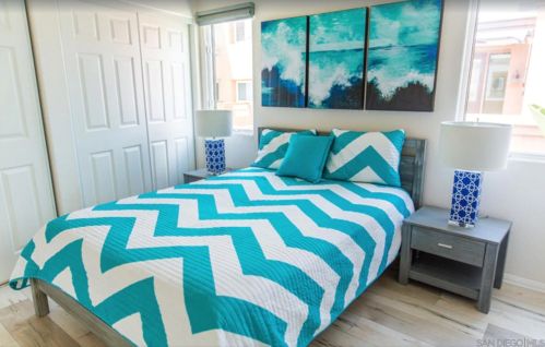 3845 Bayside Ln, San Diego CA 92109-7231 exterior