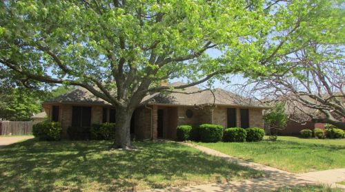 1640 Pleasant Dr, Midlothian TX  76065-3664 exterior