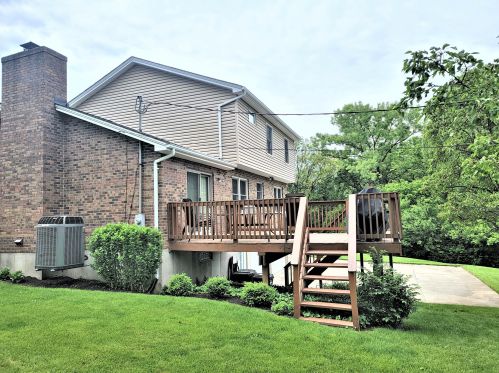 3122 Edge Mar Dr, Covington, KY 41017-2612