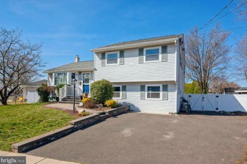 135 Gary Dr, Trenton, NJ 08690-3145