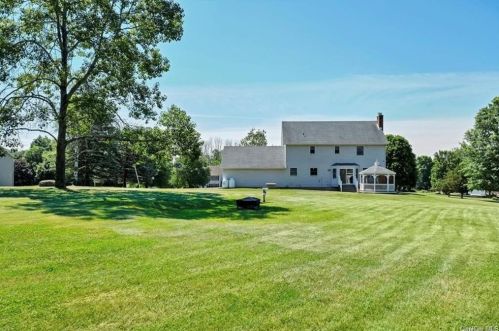 1 Overlook Dr, Washingtonville NY  10992-1041 exterior