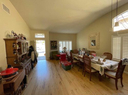 13713 Esprit Ave, San Diego CA 92128-4702 exterior