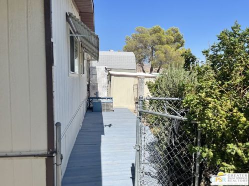 69521 Parkside Dr, Desert Hot Springs CA  92241-8719 exterior