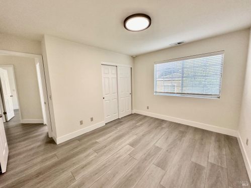 2647 Lago Oaks Dr, Santa Rosa CA  95405-9100 exterior