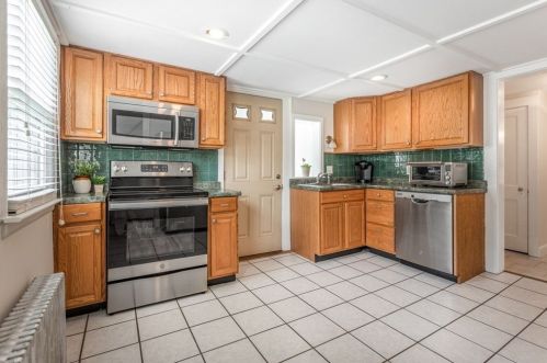 31 Houghton St, Woburn MA  01801-3515 exterior