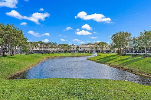 330 Timberwalk Trl, Jupiter FL  33458-5594 exterior