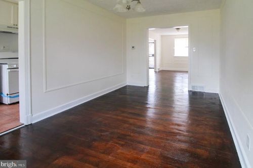 5214 Central Ave, Washington DC  20019-6471 exterior