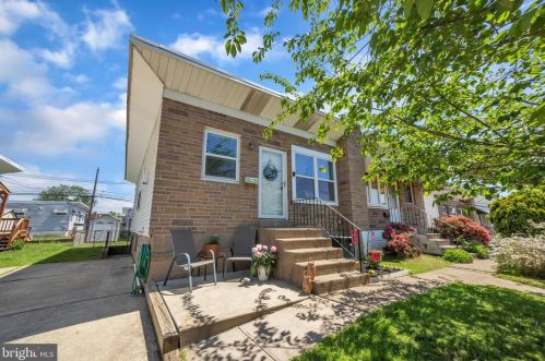 224 Hoffman Rd, Ridley Park, PA 19078-1323