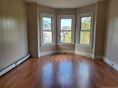 107 Catherine St, Bridgeport CT  06604-3309 exterior