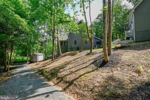 16009 Carrington Ct, Mineral VA  23117-5012 exterior