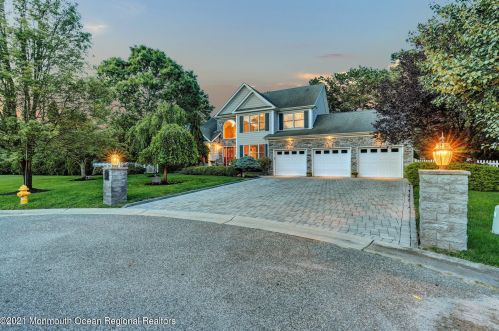 682 Hawks Nest Rd, Bricktown, NJ 08724-4722