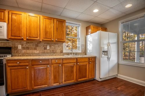 479 Clarksville Rd, Hermitage PA  16148-2976 exterior