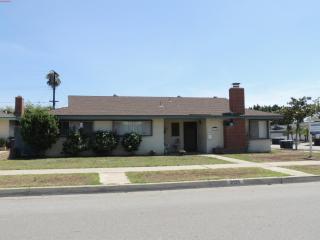 2126 Locust Ave, Orange, CA 92867-6131