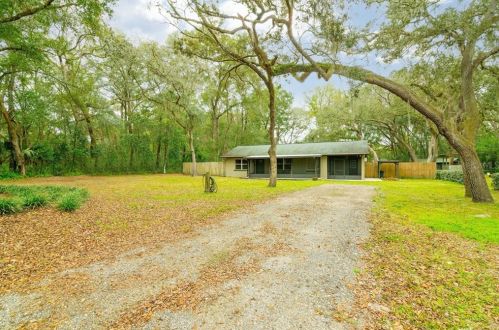 33489 Ohio Ave, Dade City, FL 33523-9035