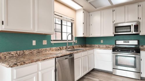 7229 Sutherland Way, Elk Grove CA  95758-4415 exterior