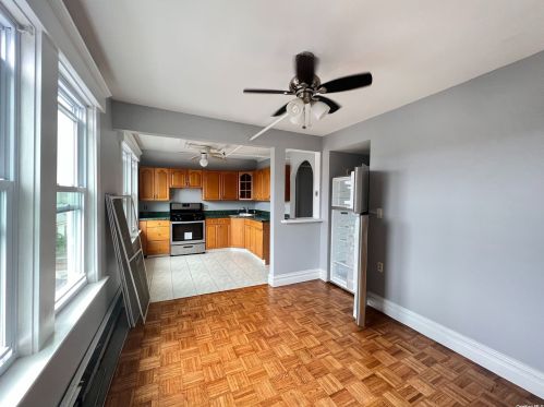 157 Beach 112th St, Far Rockaway NY  11694-2402 exterior