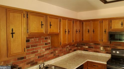 2 Sumner Ct, Fredericksburg, VA 22407-6829