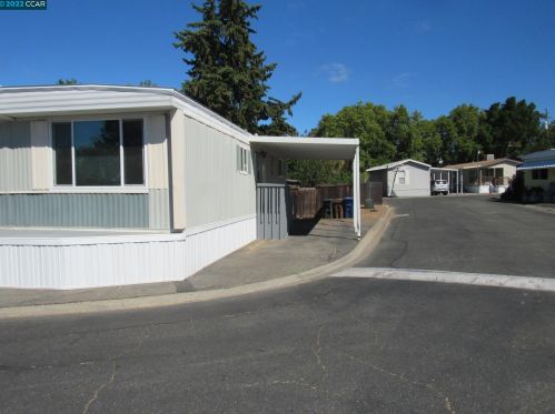 95 Welcome Ave, Concord, CA 94518-2040