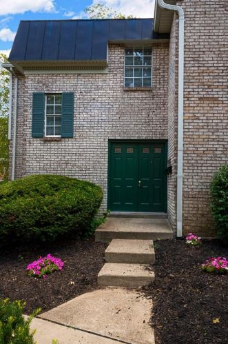 1802 Belle Meade Ct, Cincinnati, OH 45230-2070