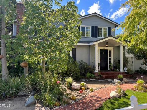 1210 Fernside Dr, La Canada, CA 91011-2223