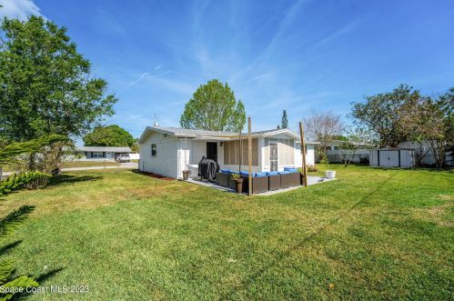 2558 Stratford Dr, Cocoa FL  32926-4319 exterior