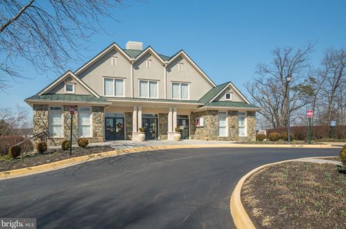 533 Legrace Ter, Leesburg VA  20176-1835 exterior