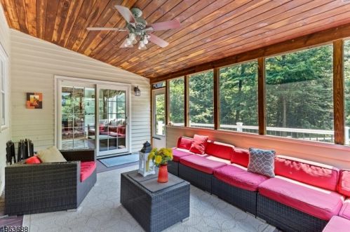 29 Maple Village Ct, Bernardsville NJ  07924-2509 exterior