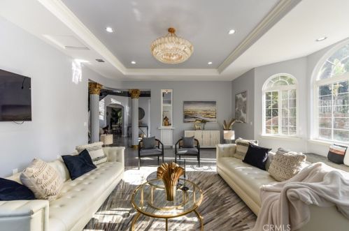 568 Avenida Esplendor, Walnut CA  91789-2684 exterior