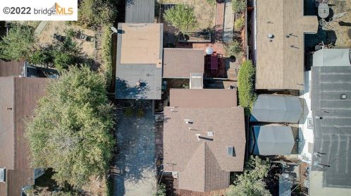 3963 Altamont Ave, Oakland CA 94605-2602 exterior