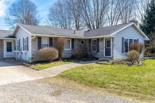 4075 Dixon Rd, Pataskala, OH 43062-9328