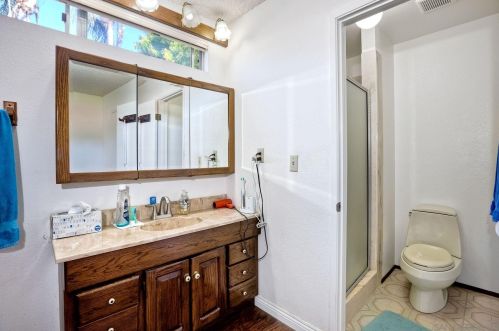 6908 Tanglewood Rd, San Diego CA  92111-4123 exterior