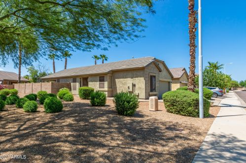 242 Kimberlee Way, Chandler, AZ 85225-4160