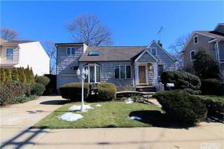 550 Forest Ave, East Massapequa, NY 11758-4809
