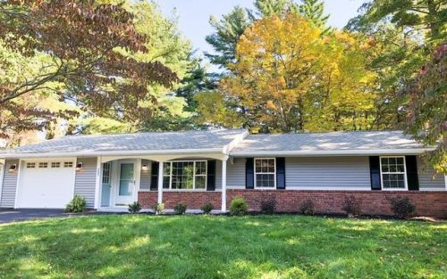 205 Nicholas Rd, Raynham, MA 02767-1219