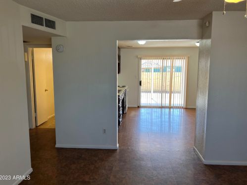 2838 70th Dr, Phoenix AZ  85035-1444 exterior
