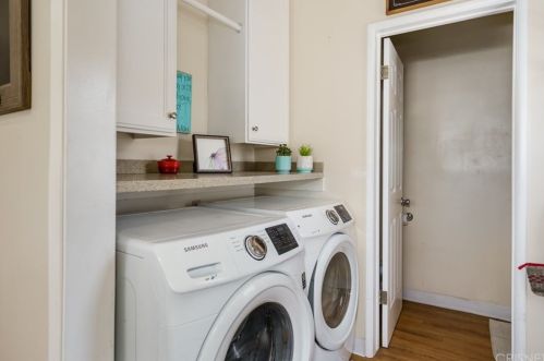 10414 Ferina St, Bellflower CA  90706-4121 exterior