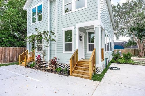 2509 Grand Blvd, Pearland, TX 77581-4228