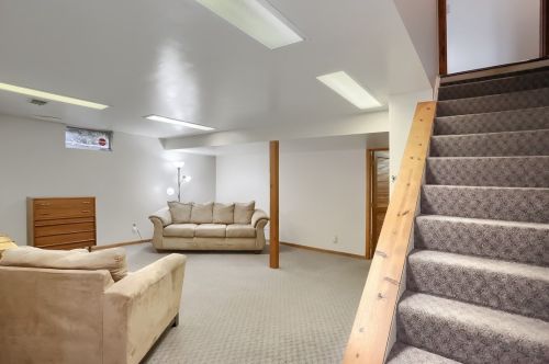 38 Fieldstone Pl, Zelienople PA  16063-9313 exterior