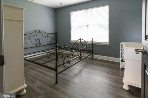 20 Kings Ct, Swedesboro NJ  08085-5033 exterior