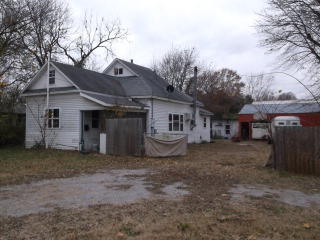 111 Cayuga St, Pittsburg, KS 66763-2407