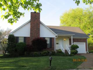 121 Heathcote Ct, Goodlettsville, TN 37072-2116
