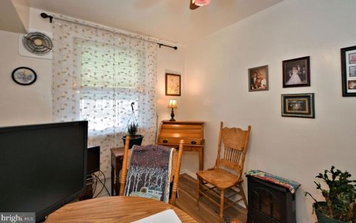 7221 Erdrick St, Philadelphia PA 19135-1014 exterior