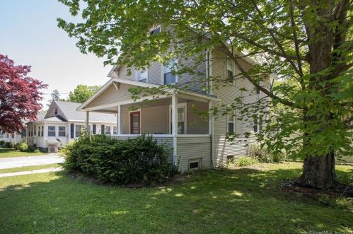 117 Church St, Canaan, CT 06018-2451