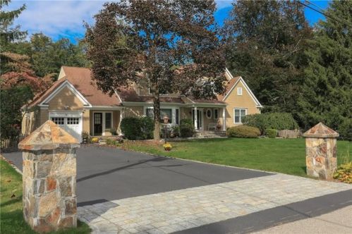 38 Aldridge Rd, Chappaqua, NY 10514-3401