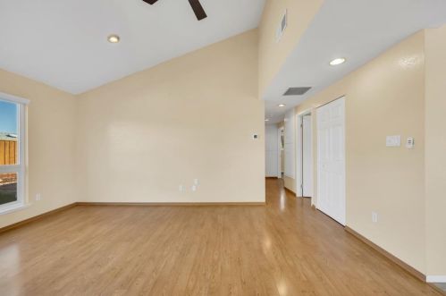 5820 Merlindale Dr, Citrus Heights CA  95610-6728 exterior